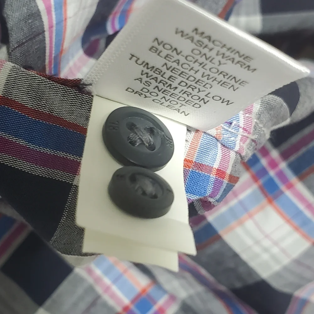 Banana‎ Republic Men's Checkered Slim Fit Shirt. Size: XL.